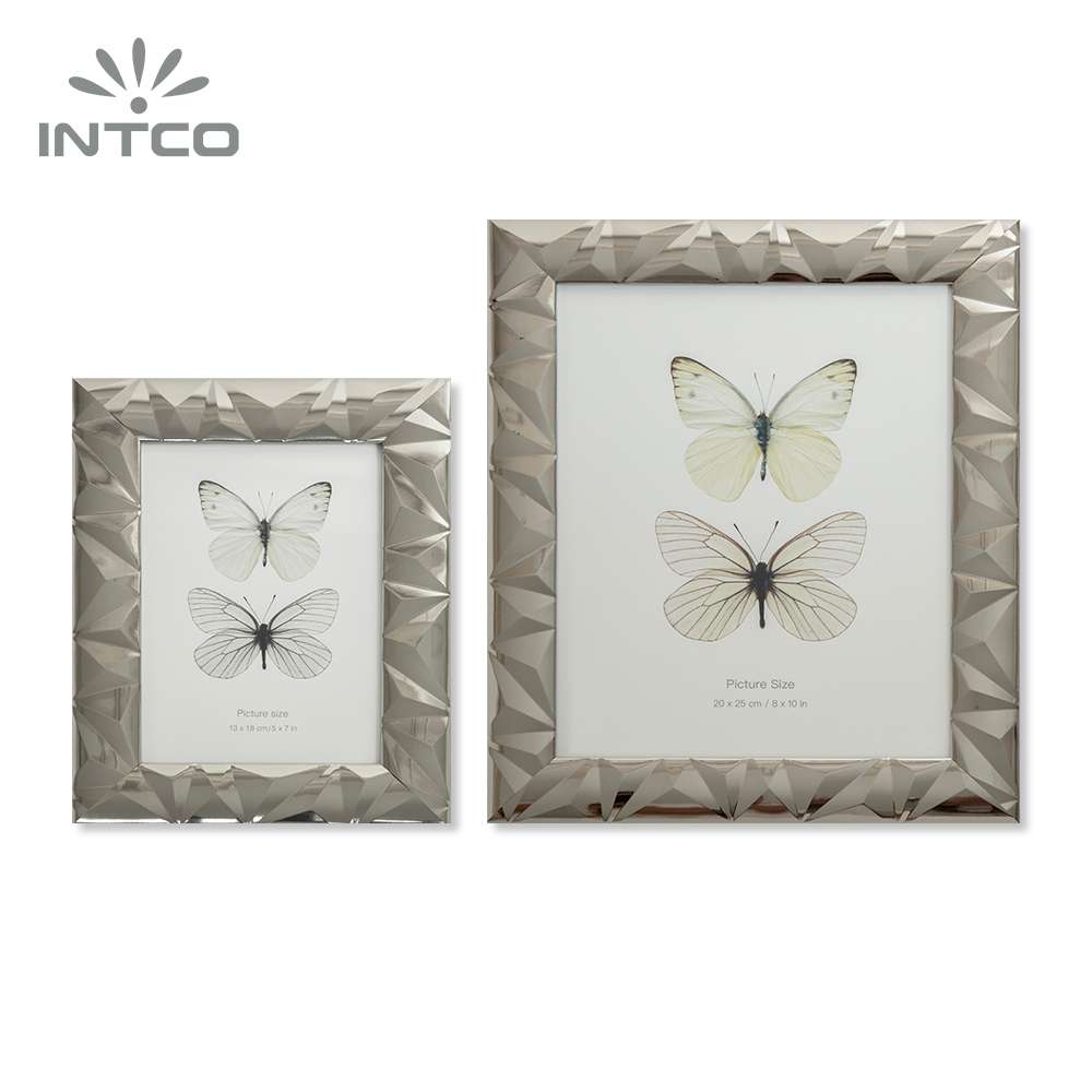 Intco modern photo frame comes in multiple sizes